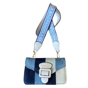 Gently used denim print crossbody bag 💼